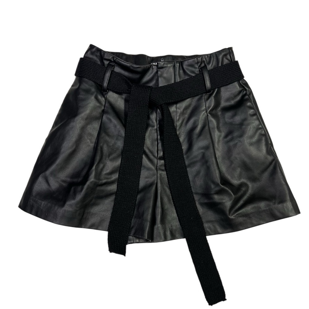 Zara XS‎ Faux Leather High Waisted Short